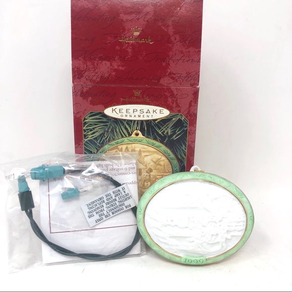 Hallmark Keepsake Let It Snow Light Up Dated 1999 - Picture 2 of 7